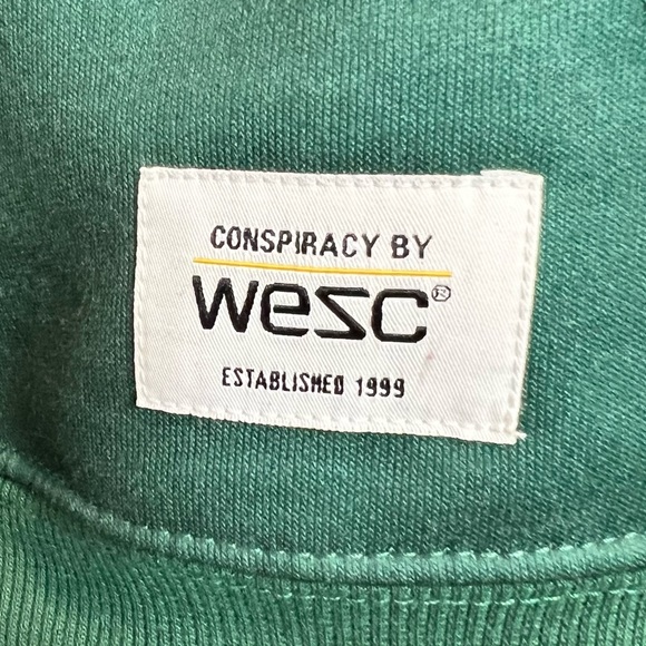 WESC Mike Topography Hoodie in Green & Yellow Abstract Stripe Print. Medium. - Picture 9 of 12